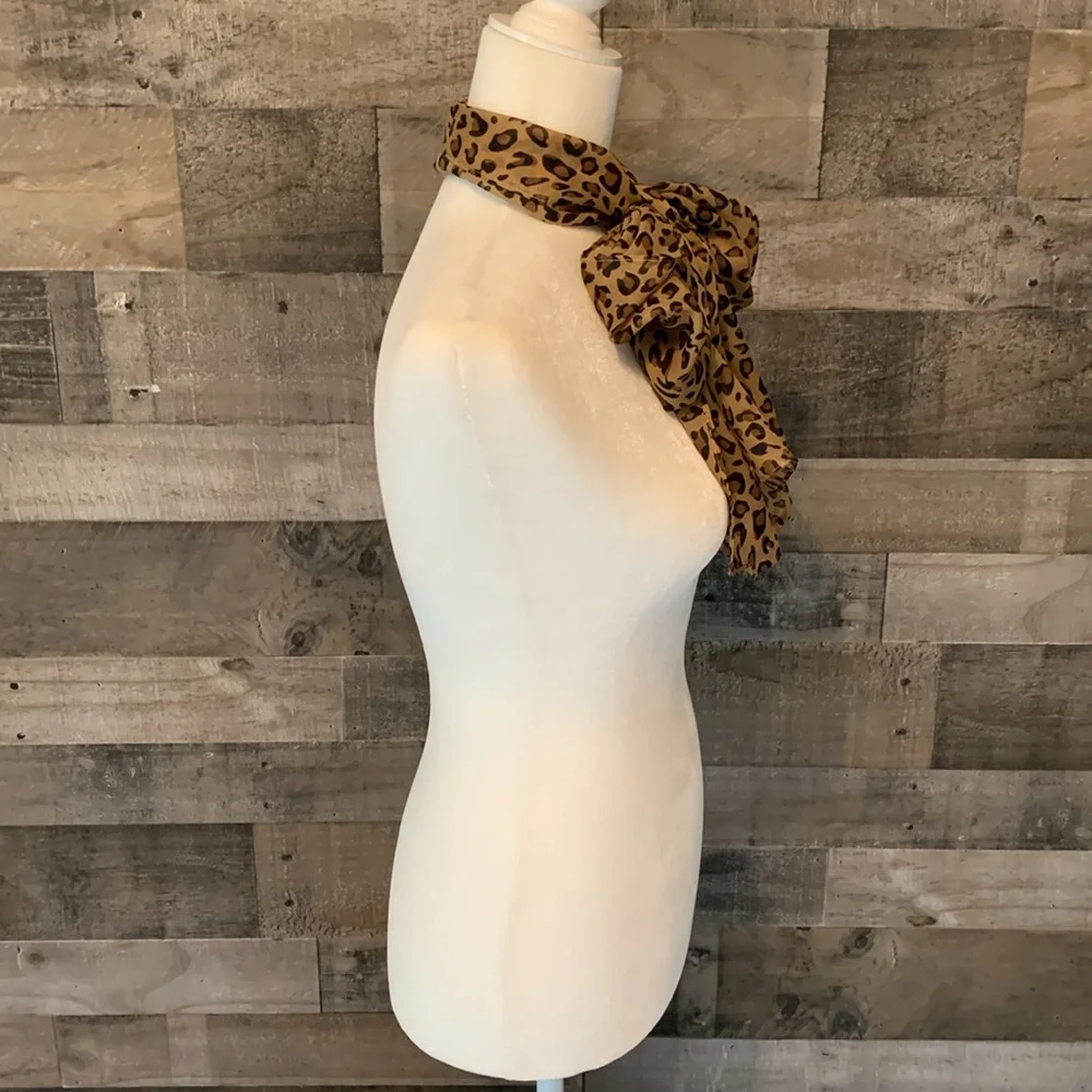 Jess Collection Leopard Print Scarf - Picture 3 of 16